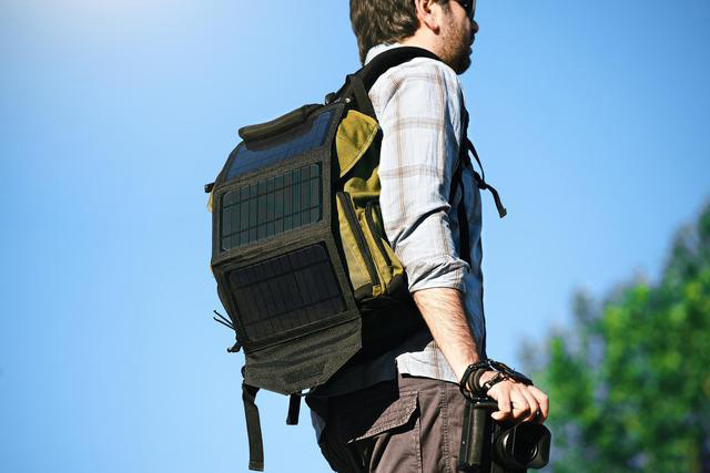How do solar folding bags actually generate electricity?